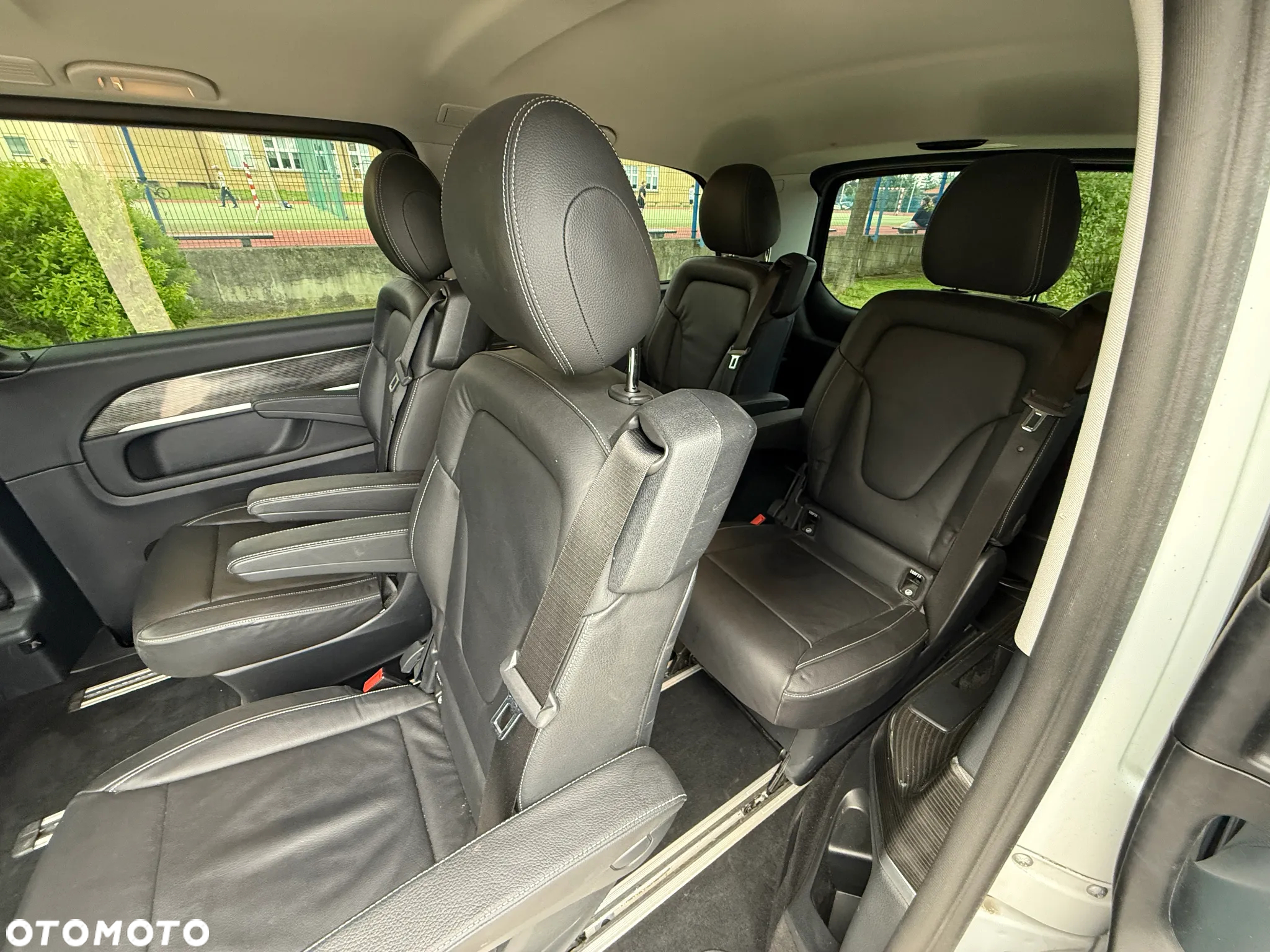 Mercedes-Benz EQV 300 lang Avantgarde Line - 12