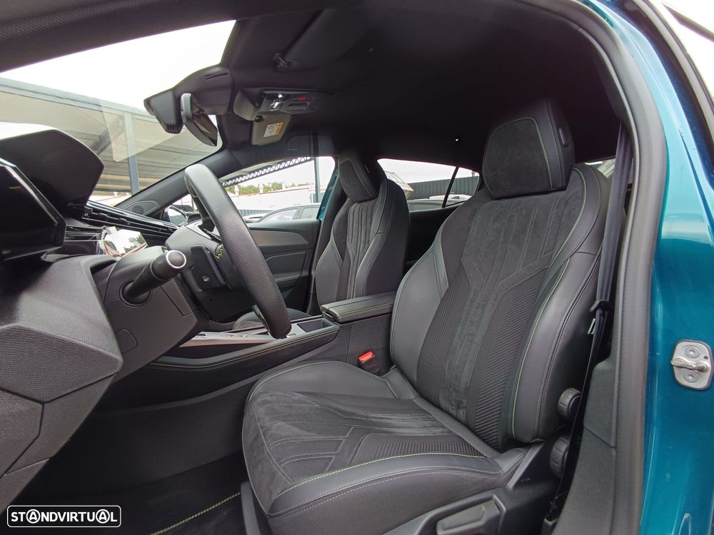 Peugeot 408 180 e-EAT8 GT - 29