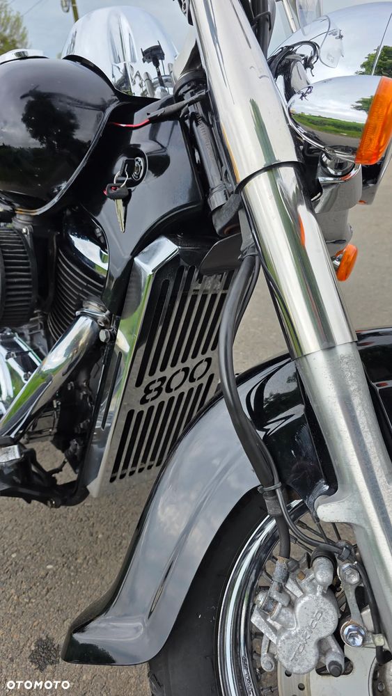 Suzuki Intruder - 21