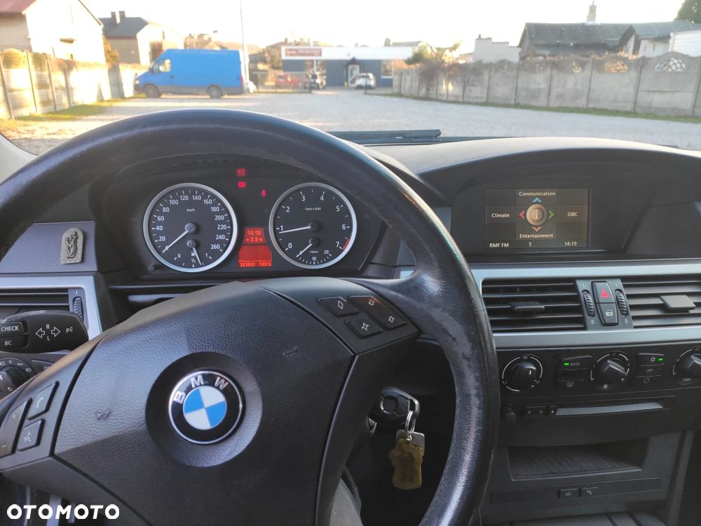 BMW Seria 5 525i Touring - 7