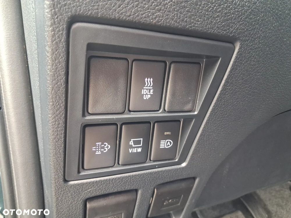 Toyota Hilux 2.8 D-4D Double Cab Invincible 4x4 - 19