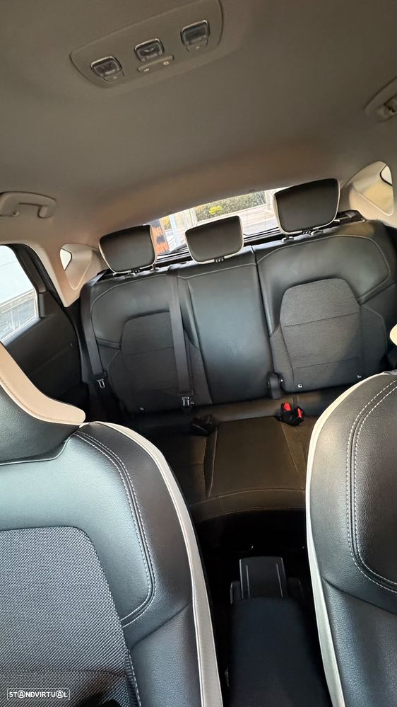 Renault Captur 1.0 TCe Exclusive - 4