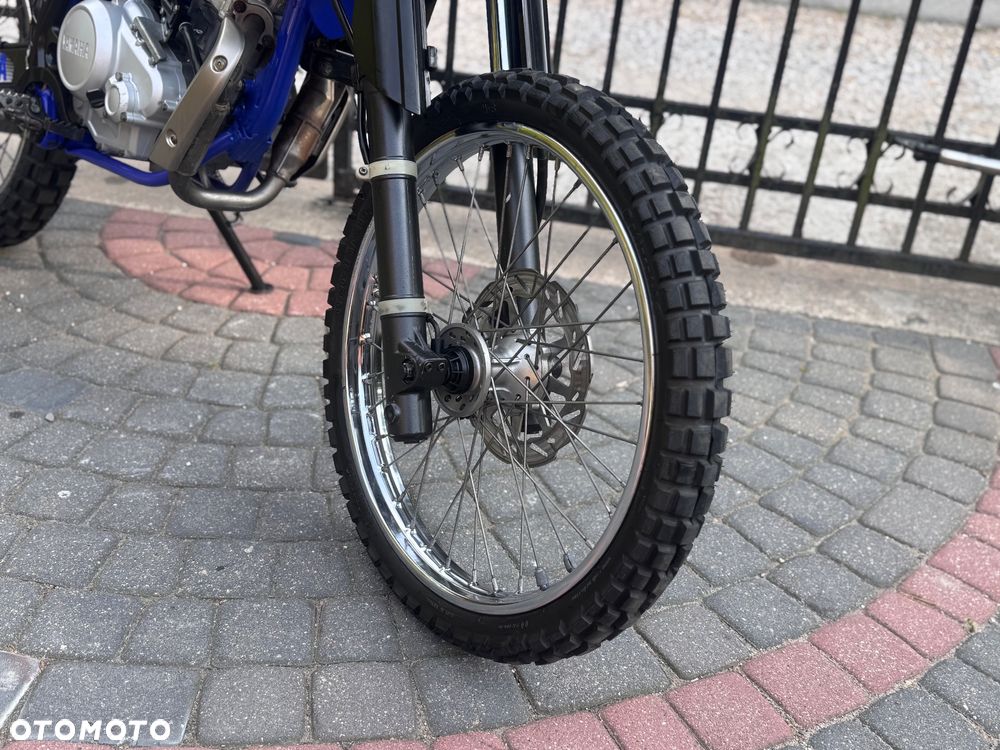 Yamaha WR - 22