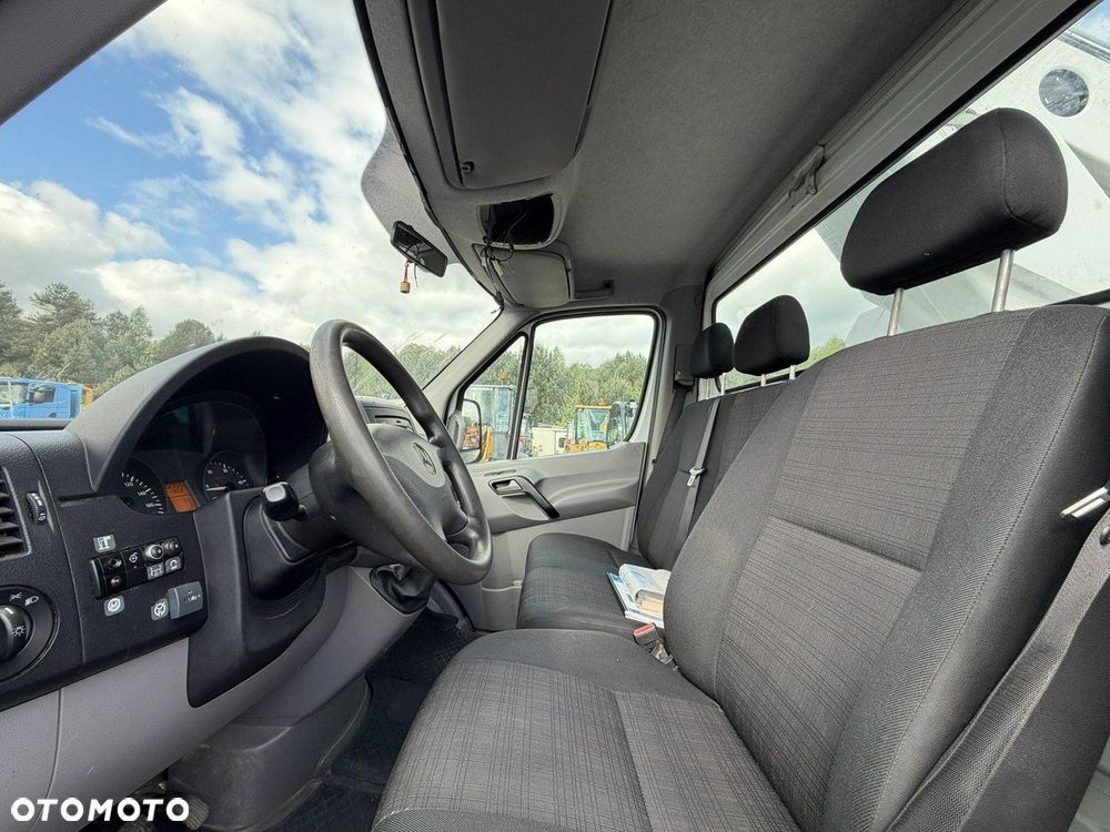 Mercedes-Benz Sprinter - 7