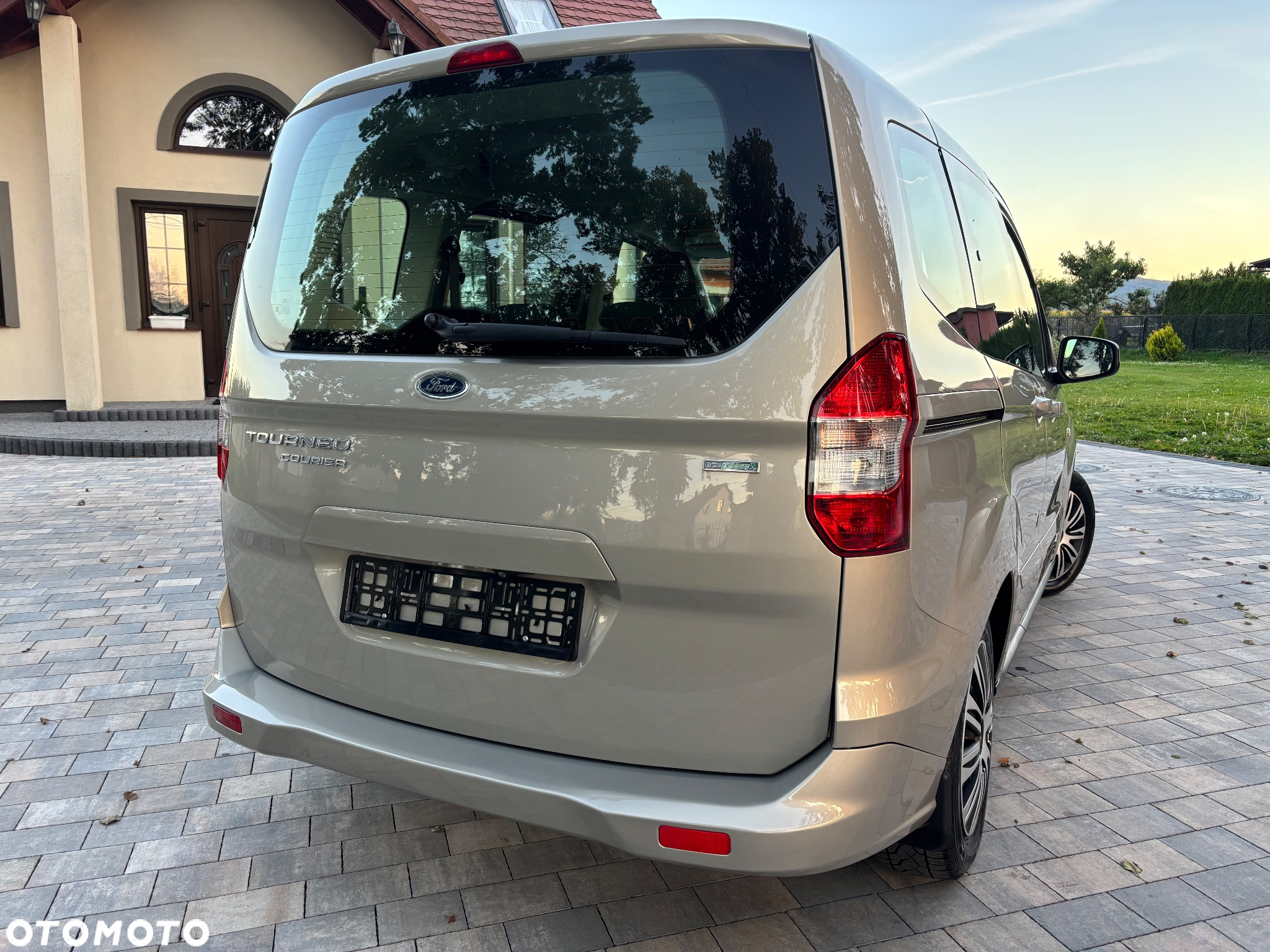Ford Tourneo Courier 1.0 EcoBoost Titanium - 7