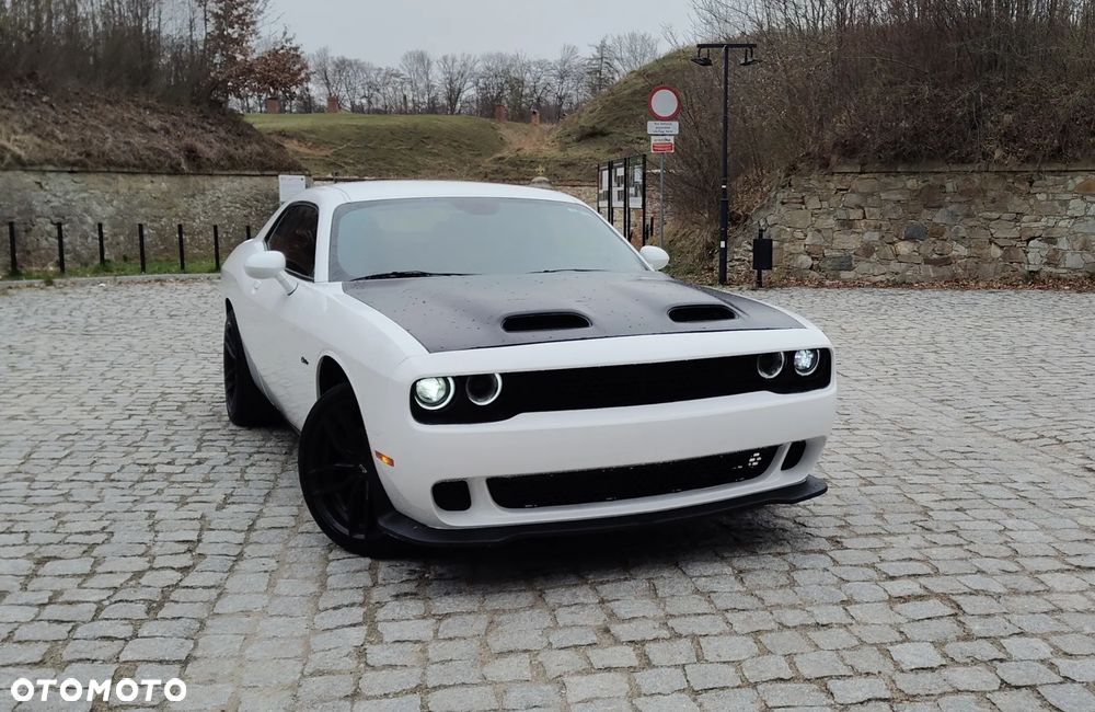 Dodge Challenger - 3