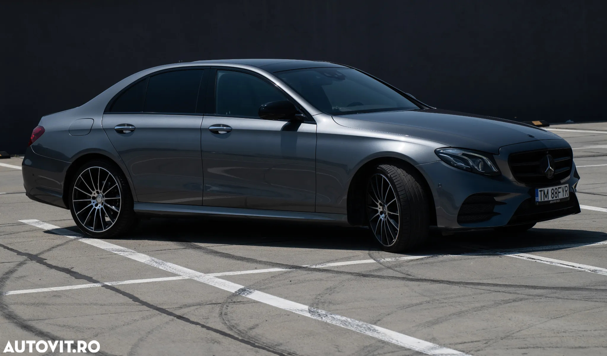 Mercedes-Benz E 220 d 9G-TRONIC AMG Line - 31