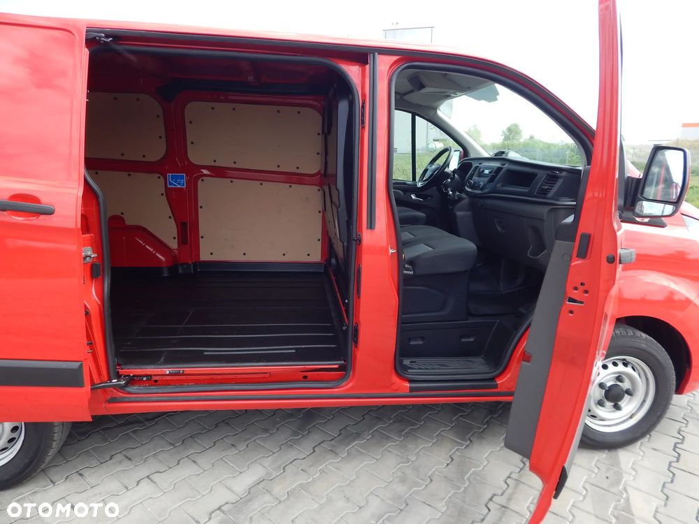 Ford Custom Transit - 19