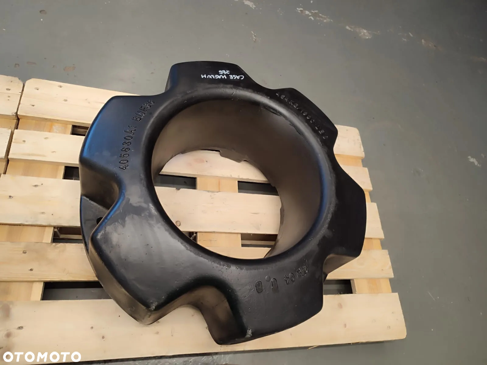 Ciężarek koła 405830A1 Case Magnum 285 - 9