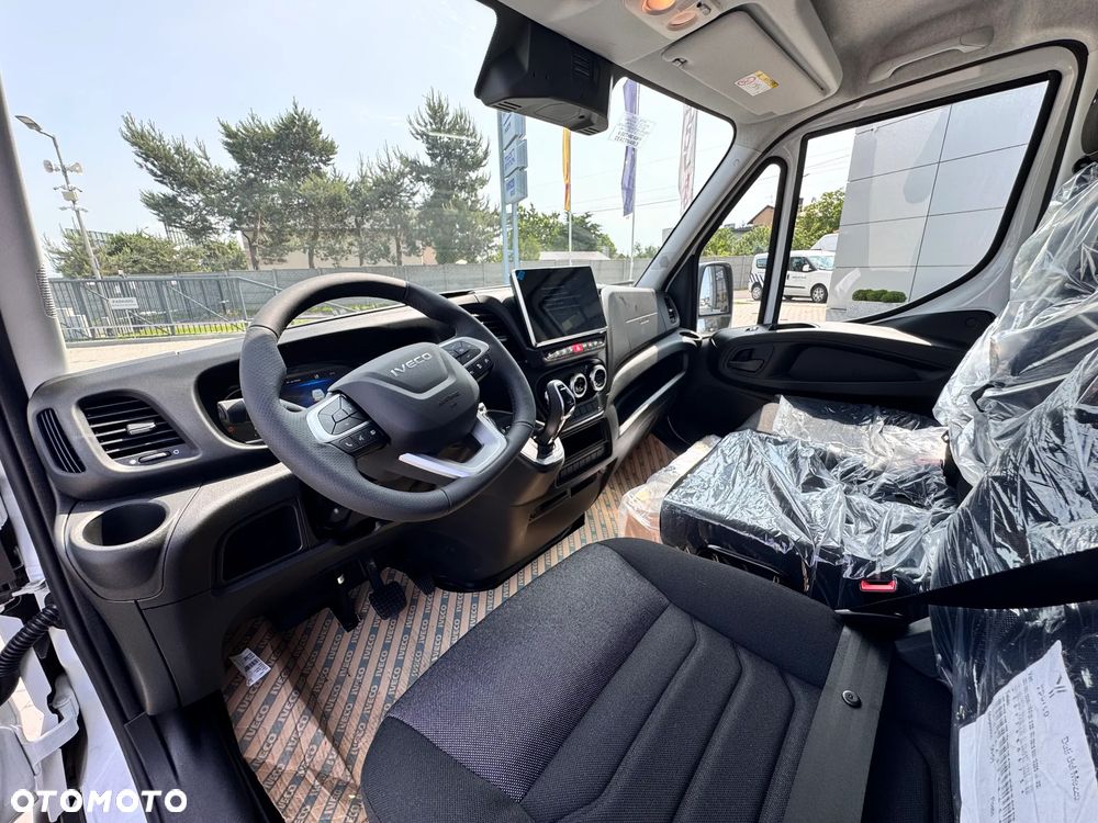 Iveco Daily Furgon L4H2 16m3 dostępny od ręki, manual - 13