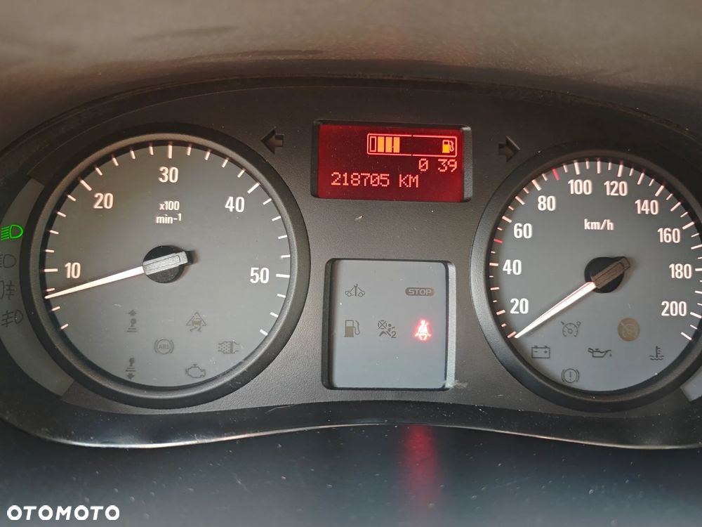 Opel Vivaro - 14