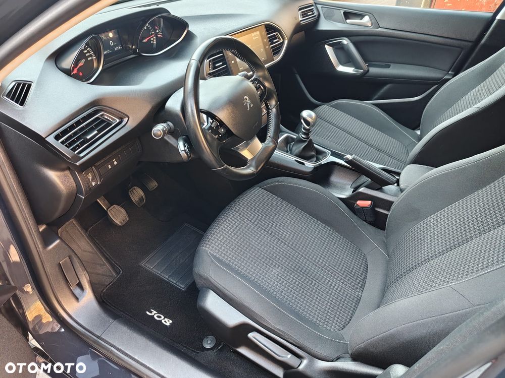 Peugeot 308 - 19