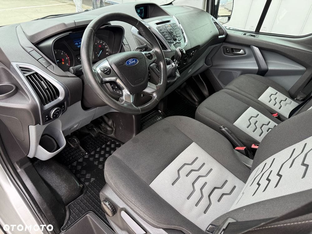 Ford TRANSIT COUSTOM - 9