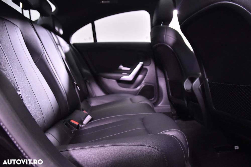 Mercedes-Benz CLA - 12