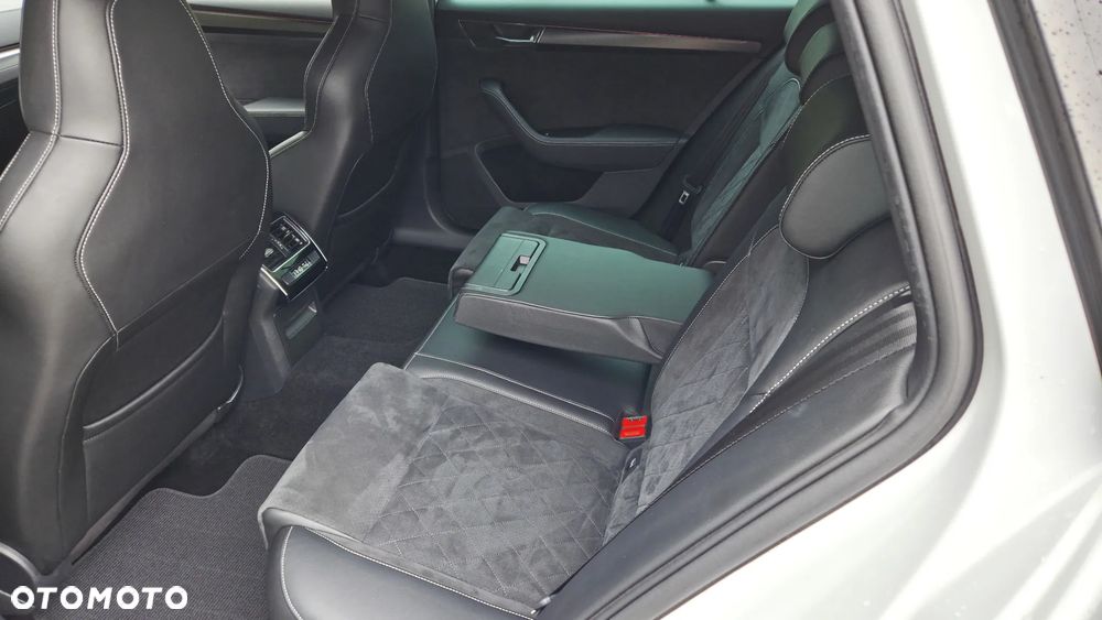 Skoda Superb 2.0 TSI 4x4 Sportline DSG - 9
