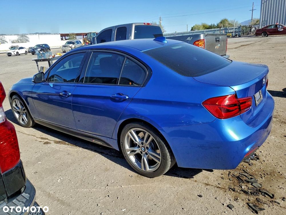 BMW Seria 3 330i - 2