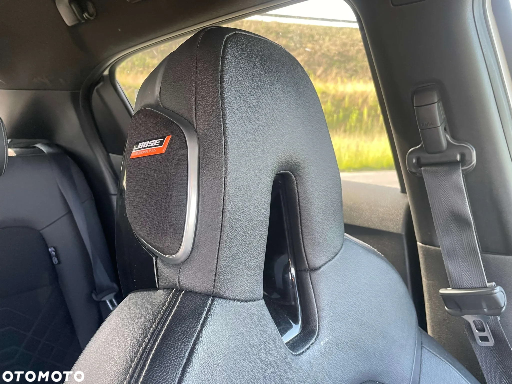 Nissan Juke 1.0 DIG-T Tekna - 10