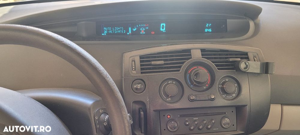 Renault Scenic II 1.6 Pack Authentique - 7