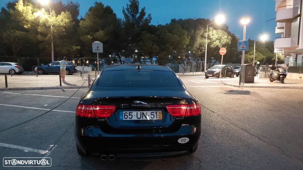 Jaguar XE - 5