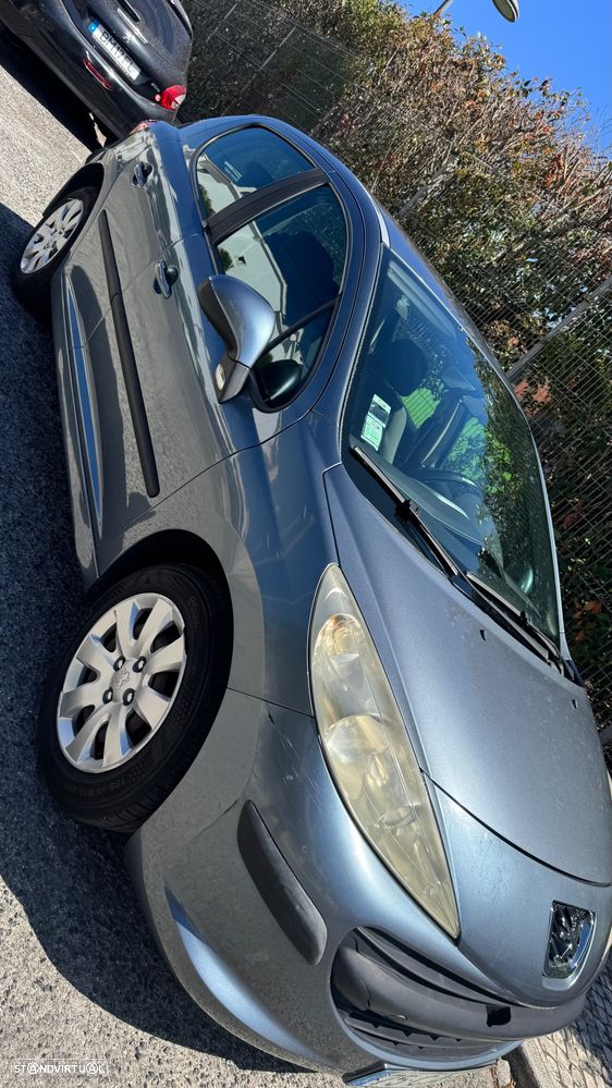 Peugeot 207 1.4 16V Trendy - 1