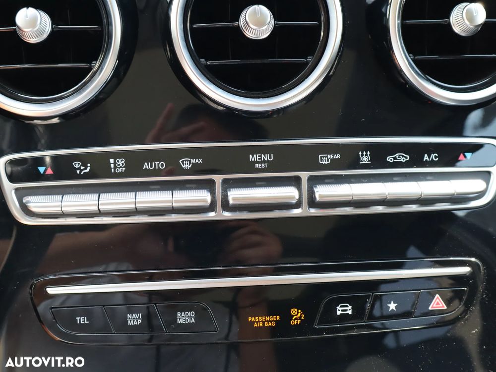 Mercedes-Benz GLC 300 de 4Matic 9G-TRONIC AMG Line Plus - 24