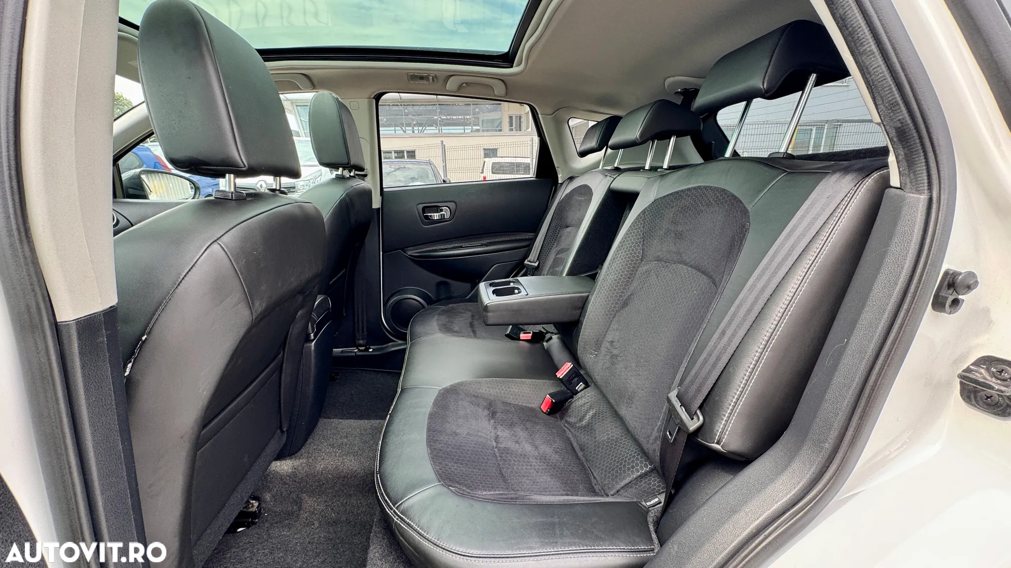 Nissan Qashqai 1.6 DCI N-Connecta - 17