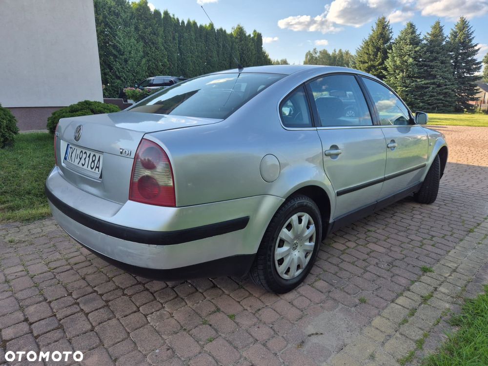 Volkswagen Passat 1.9 TDI Comfortline - 15