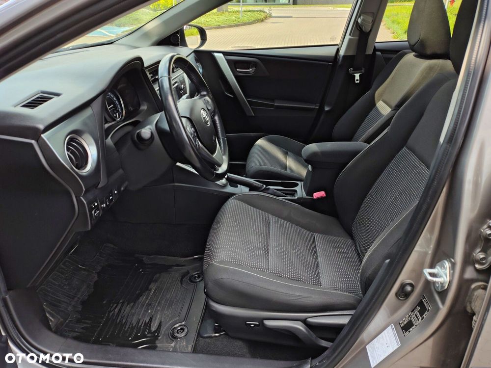 Toyota Auris Hybrid 135 Premium - 15
