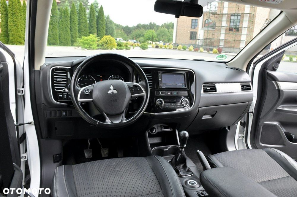 Mitsubishi Outlander - 29