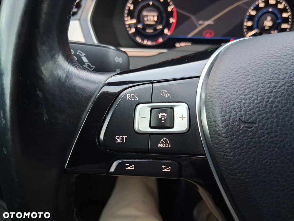 Volkswagen Passat 1.4 TSI BMT ACT Highline - 23