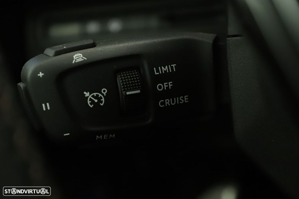 Peugeot 3008 1.2 PureTech GT EAT8 - 17