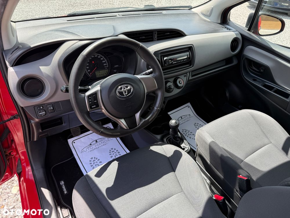 Toyota Yaris 1.0 Entry EU5 - 9