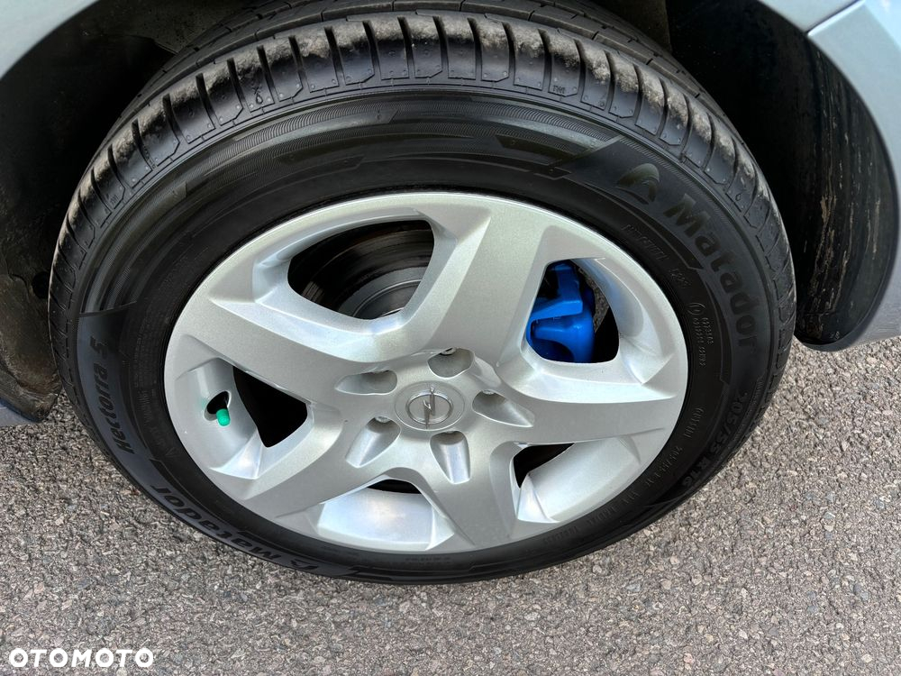 Opel Astra 1.6 Sport - 34