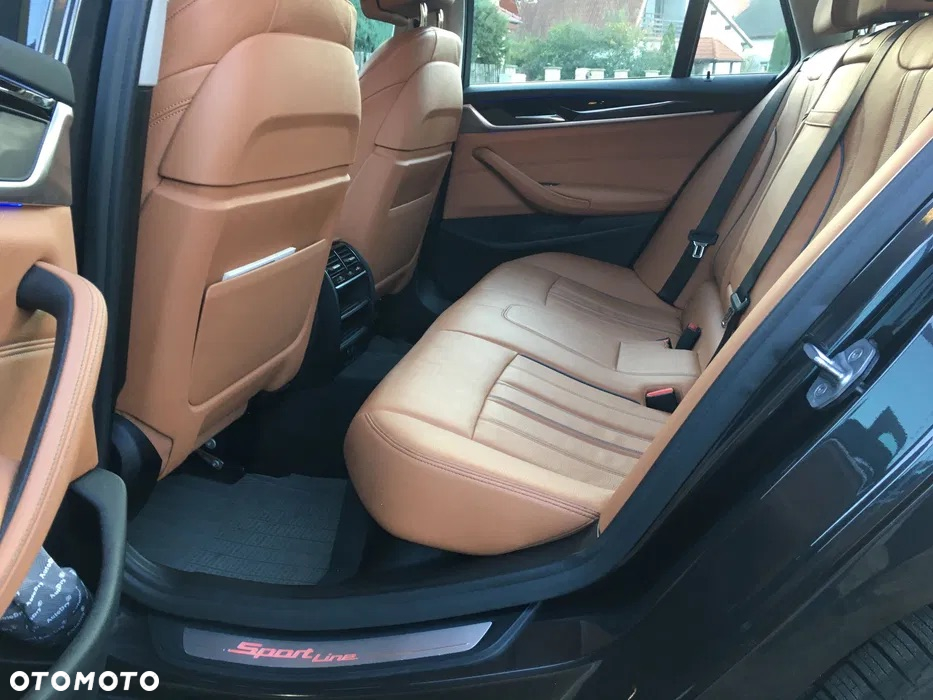 BMW Seria 5 520d Luxury Line sport - 14