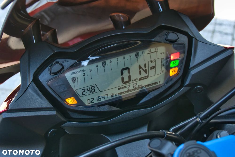 Suzuki GSX 1000 - 10