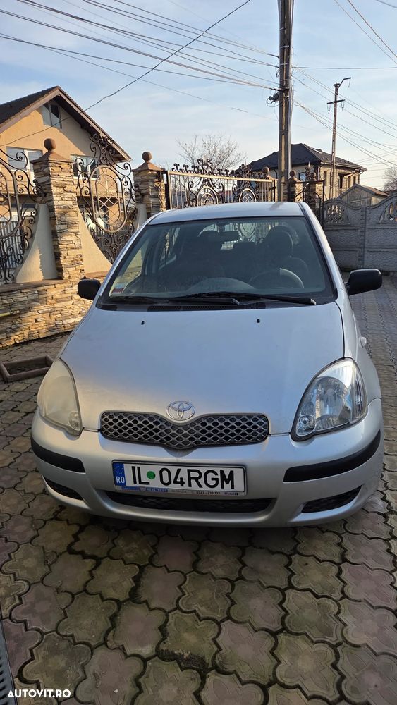 Toyota Yaris 1.0 Base AC - 2