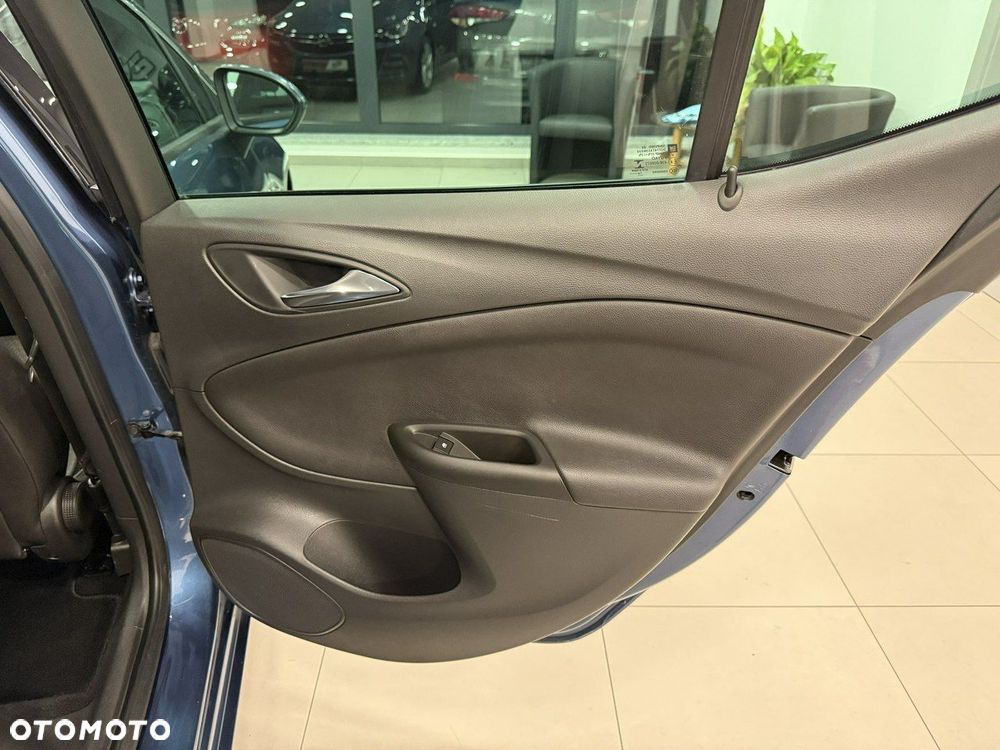 Opel Astra 1.4 Turbo Innovation - 29