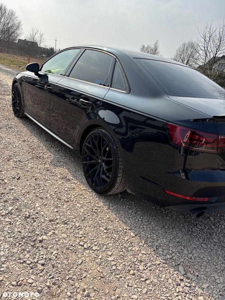 Audi A4 Limousine - 9