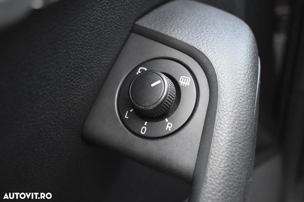 Skoda Octavia 1.6 TDI AMBITION DSG - 22