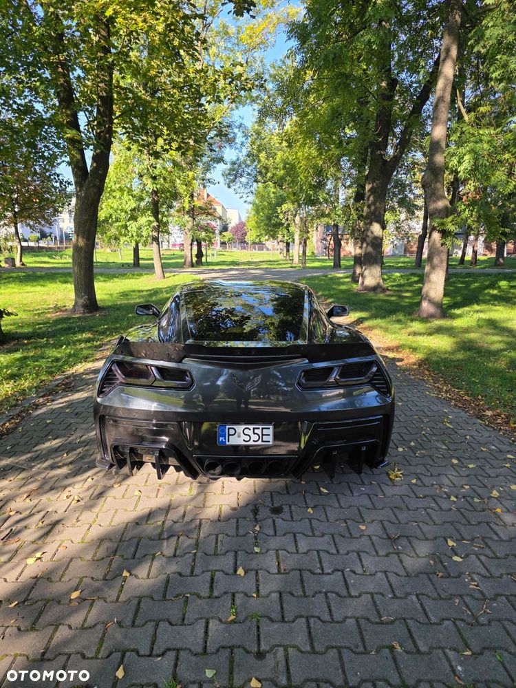 Chevrolet Corvette - 34