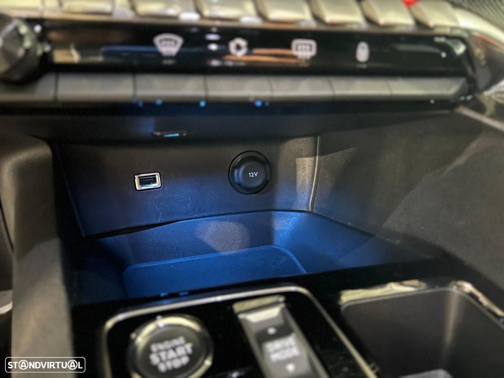 Peugeot 5008 1.5 BlueHDi Allure Pack EAT8 - 24