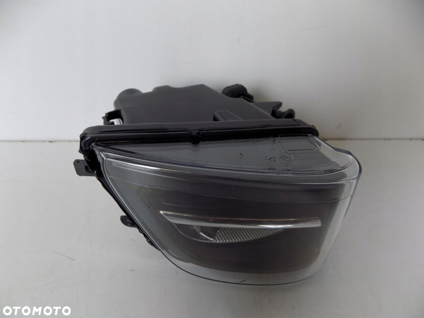 Halogen Led przedni BMW 7 F01/F02 R - 10877 - 2