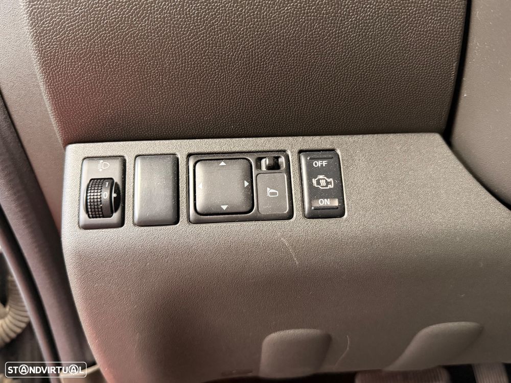 Nissan Navara 2.5 dCi CD LE Premium AT - 19