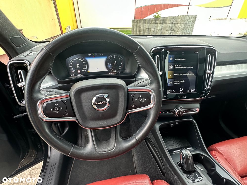 Volvo XC 40 - 22