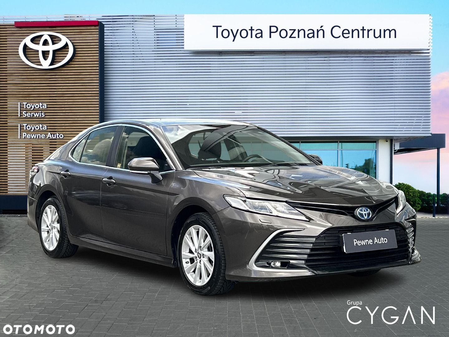 Toyota Camry - 7