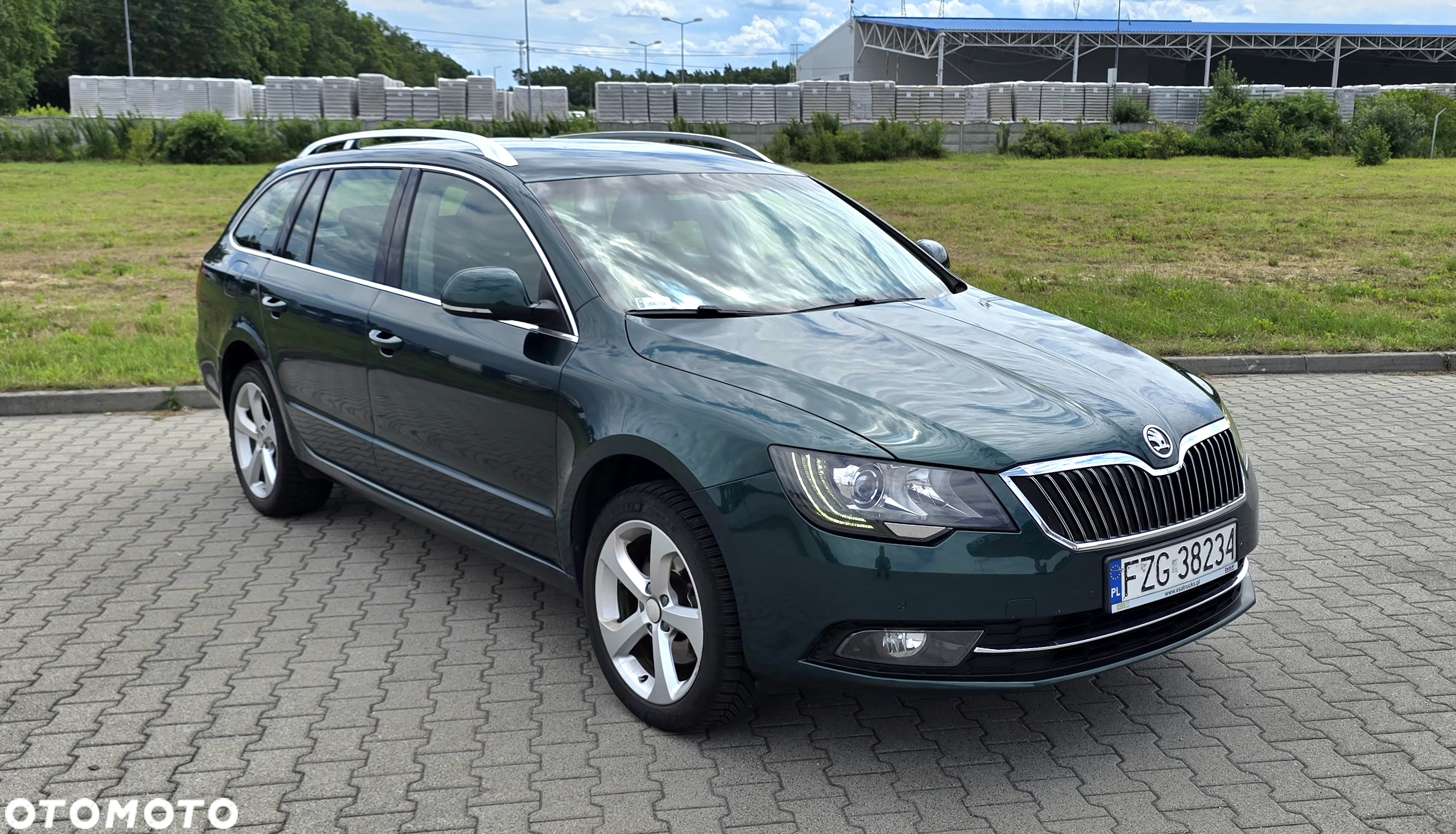 Skoda Superb 2.0 TDI Elegance DSG - 3