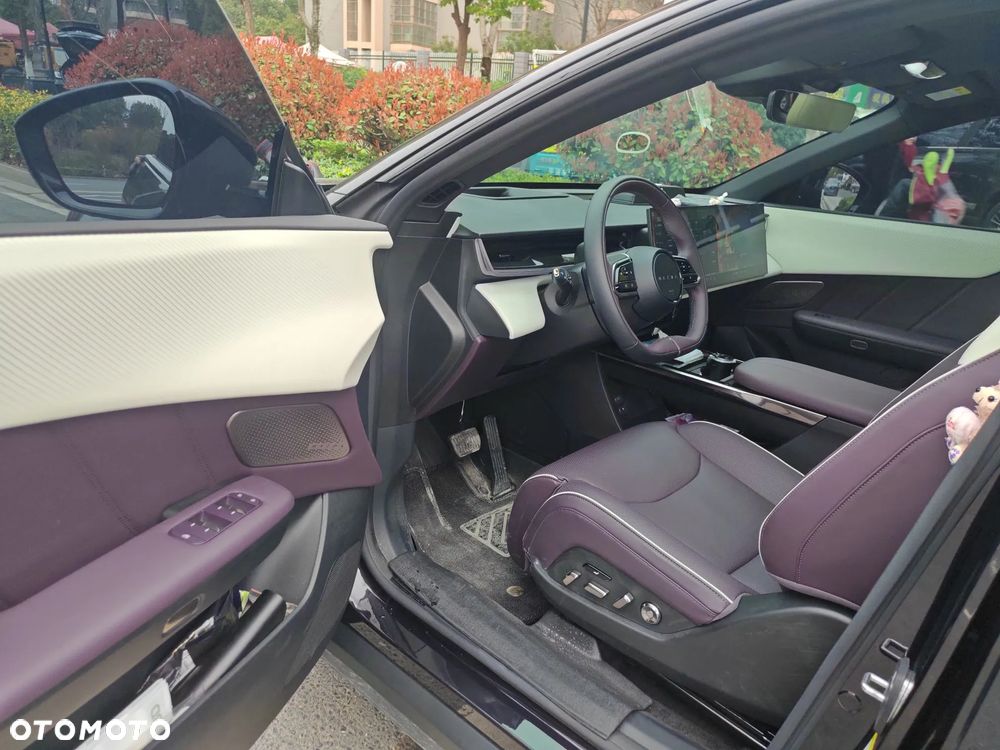Mazda EZ-60 - 7