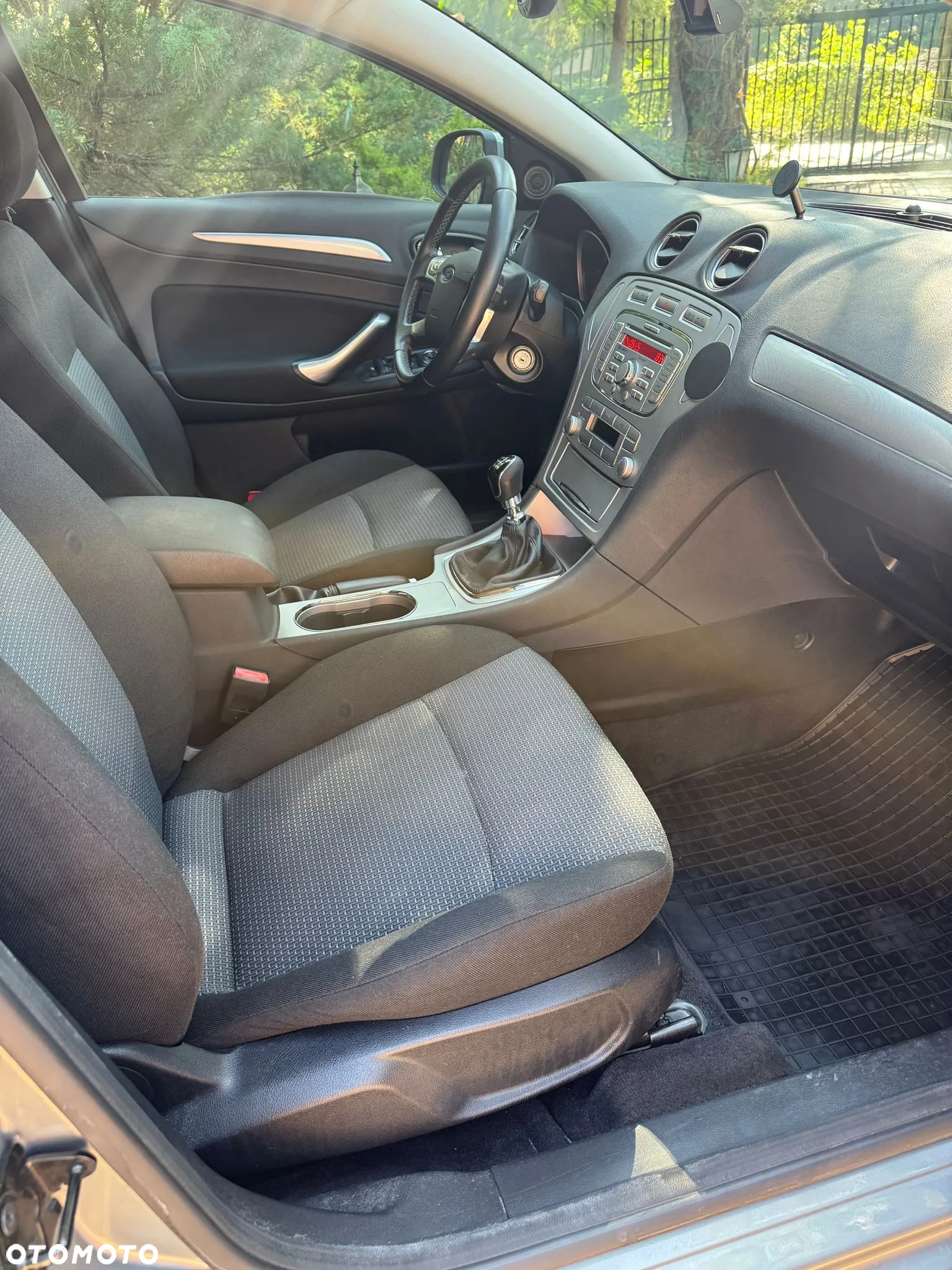Ford Mondeo 1.8 TDCi Trend - 9