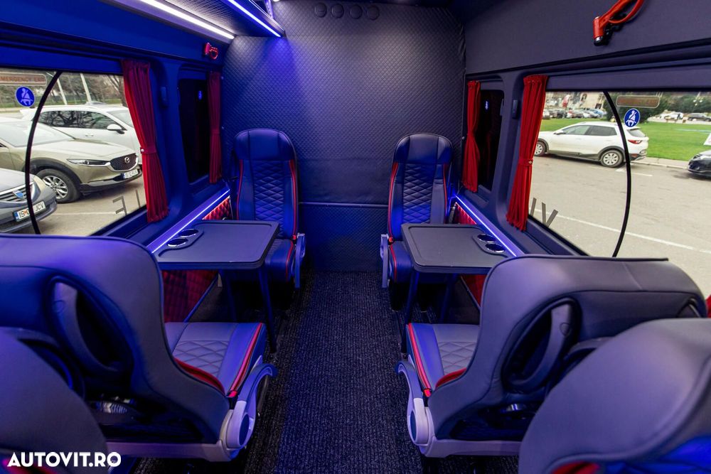 Mercedes-Benz Sprinter - 16