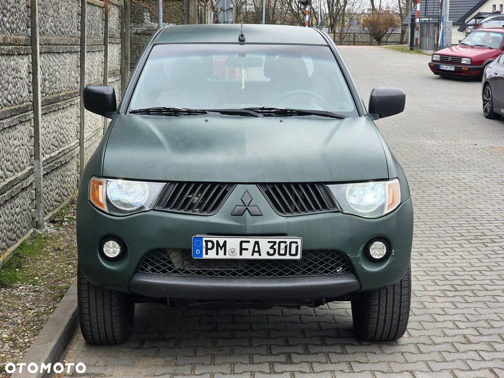 Mitsubishi L200 Pick Up 4x4 Intense Club Cab - 2